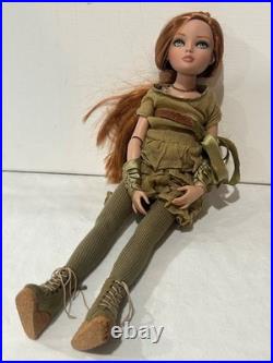 Tonner 2006 ELLOWYNE WILDE Redhead 16 Fashion Doll withOlive Green Clothing RARE