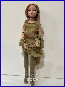 Tonner 2006 ELLOWYNE WILDE Redhead 16 Fashion Doll withOlive Green Clothing RARE