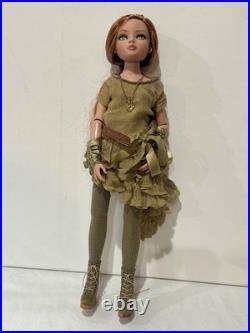 Tonner 2006 ELLOWYNE WILDE Redhead 16 Fashion Doll withOlive Green Clothing RARE