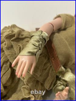 Tonner 2006 ELLOWYNE WILDE Redhead 16 Fashion Doll withOlive Green Clothing RARE