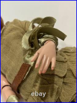 Tonner 2006 ELLOWYNE WILDE Redhead 16 Fashion Doll withOlive Green Clothing RARE