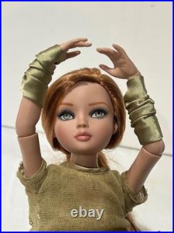 Tonner 2006 ELLOWYNE WILDE Redhead 16 Fashion Doll withOlive Green Clothing RARE Tonner 2006 ELLOWYNE WILDE Redhead 16 Fashion Doll withOlive Green Clothing RARE