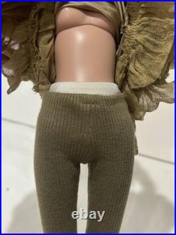 Tonner 2006 ELLOWYNE WILDE Redhead 16 Fashion Doll withOlive Green Clothing RARE