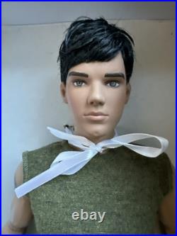 Tonner 2010 Twilight New Moon Jacob Black Taylor Lautner 17 Fashion Doll New Le Tonner 2010 Twilight New Moon Jacob Black Taylor Lautner 17 Fashion Doll New Le