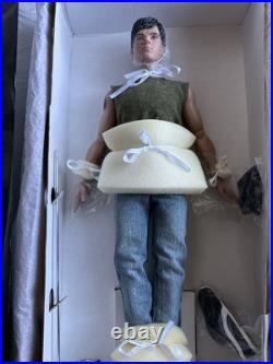 Tonner 2010 Twilight New Moon Jacob Black Taylor Lautner 17 Fashion Doll New Le Tonner 2010 Twilight New Moon Jacob Black Taylor Lautner 17 Fashion Doll New Le
