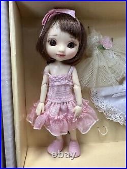 Tonner 2011 Amelia Thimble Gift Set 4 Resin BJD Collector Doll With Outfits