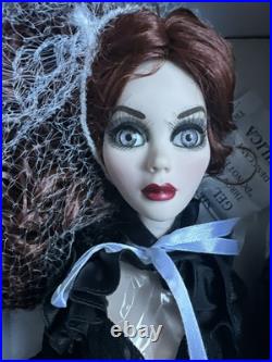Tonner 2013 Convention EVANGELINE GHASTLY DARK GLAMOUR 18 Doll LE 350 NEW NRFB Tonner 2013 Convention EVANGELINE GHASTLY DARK GLAMOUR 18 Doll LE 350 NEW NRFB