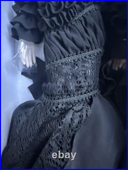 Tonner 2013 Convention EVANGELINE GHASTLY DARK GLAMOUR 18 Doll LE 350 NEW NRFB Tonner 2013 Convention EVANGELINE GHASTLY DARK GLAMOUR 18 Doll LE 350 NEW NRFB