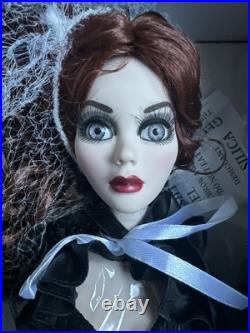Tonner 2013 Convention EVANGELINE GHASTLY DARK GLAMOUR 18 Doll LE 350 NEW NRFB Tonner 2013 Convention EVANGELINE GHASTLY DARK GLAMOUR 18 Doll LE 350 NEW NRFB