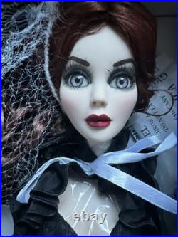 Tonner 2013 Convention EVANGELINE GHASTLY DARK GLAMOUR 18 Doll LE 350 NEW NRFB Tonner 2013 Convention EVANGELINE GHASTLY DARK GLAMOUR 18 Doll LE 350 NEW NRFB