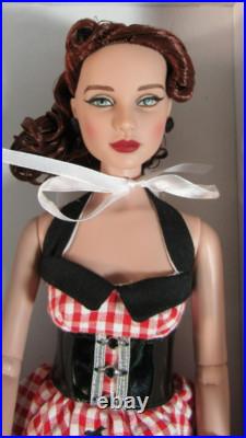 Tonner 2015 Dixie Guilty Pleasures Convention 18 Doll Limited To 200 Rare Tonner 2015 Dixie Guilty Pleasures Convention 18 Doll Limited To 200 Rare