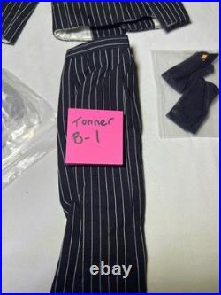 Tonner ANDY MILLS 17 Event Planner Outfit with Accessories NO DOLL