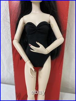 Tonner ANTOINETTE BASIC GOTH 16 Fashion Doll T12-FMBD-01