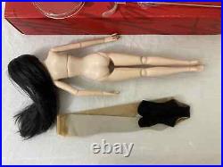 Tonner ANTOINETTE BASIC GOTH 16 Fashion Doll T12-FMBD-01