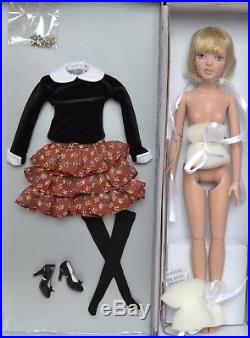 Tonner Agatha Primrose A BRISK DAY 13 Nude Doll + Agatha's Internship Outfit