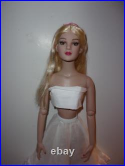 Tonner American Model Fairytale Basic 22 Doll 1 Wig, Added Peggy Wreath Hat Tonner American Model Fairytale Basic 22 Doll 1 Wig, Added Peggy Wreath Hat