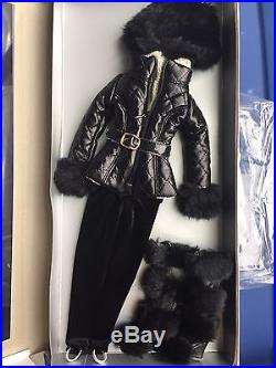 Tonner Antoinette 16 Cami & Jon A DAY AWAY Fashion Doll Clothes Outfit NRFB