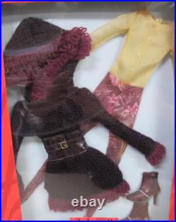 Tonner Antoinette Doll (2009 LE 1000 Bloom) in Prim Outfit + 2 New Outfits