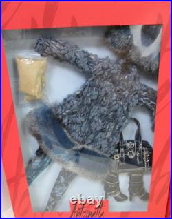 Tonner Antoinette Doll (2009 LE 1000 Bloom) in Prim Outfit + 2 New Outfits