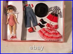 Tonner, Betsy McCall Round-Up Gift Set T6-BCSD-03 15th Anniversary Event LE350 Tonner, Betsy McCall Round-Up Gift Set T6-BCSD-03 15th Anniversary Event LE350
