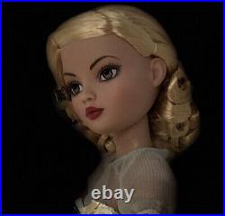 Tonner Blonde Essential Ellowyne Wilde Doll'06 in L. E. Melancholy Melody Outfit