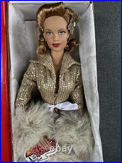 Tonner Brenda Starr Undercover AURORA STARR 16 Fashion Doll Golden Outfit
