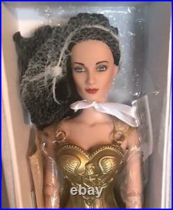 Tonner DC STARS Amazonian Warrior Wonder Woman Dressed Fashion Doll LE1500 NRFB