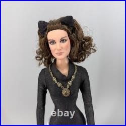 Tonner DC Stars 1966 Catwoman Julie Newmar 16 Doll LE 500 Batman TV Series
