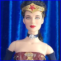 Tonner DC Stars Amazonia Wonder Woman 2012 Tonner Con LE 300 16 Doll T12DCSD01