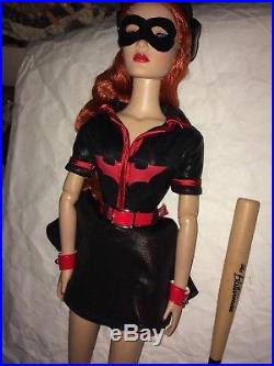 Tonner DC Stars BATGIRL doll figure in BOMBSHELL BATWOMAN outfit hat bat shoes+