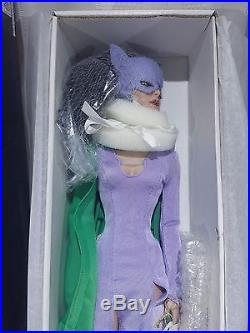 Tonner DC Stars Catwoman Selina Kyle (Purple Outfit) 16 MIB / NRFB