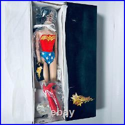 Tonner DC Stars Collection Character Figure Doll Wonder Woman (BOX DAMAGE)