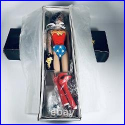 Tonner DC Stars Collection Character Figure Doll Wonder Woman (BOX DAMAGE)
