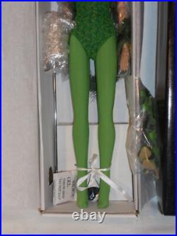 Tonner DC Stars, Poison Ivy, T7-BTDD-04 NRFB Tonner DC Stars, Poison Ivy, T7-BTDD-04 NRFB