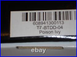 Tonner DC Stars, Poison Ivy, T7-BTDD-04 NRFB Tonner DC Stars, Poison Ivy, T7-BTDD-04 NRFB