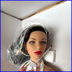 Tonner Deanna Denton Va, Va, Voom! Brunette 17 in Articulated Doll RARE