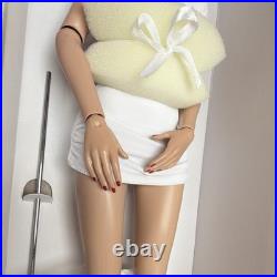Tonner Deanna Denton Va, Va, Voom! Brunette 17 in Articulated Doll RARE