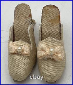 Tonner Deja Vu Anne De Leger Basic Outfit & Shoes Only