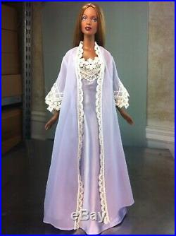 Tonner Doll Esme + 2 outfits Tyler Wentworth Collection