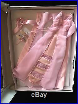 Tonner Doll Outfit NRFB 2006 SWEETHEART DREAMING LE 1000 Alice In Wonderland Col