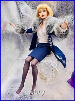 Tonner Doll Sydney Chase Sophisticate 16 (LE) 300 Excellent No Box Or Shoes