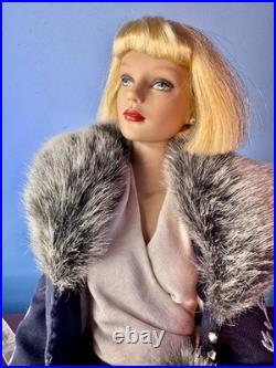 Tonner Doll Sydney Chase Sophisticate 16 (LE) 300 Excellent No Box Or Shoes
