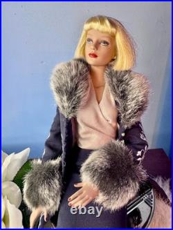 Tonner Doll Sydney Chase Sophisticate 16 (LE) 300 Excellent No Box Or Shoes