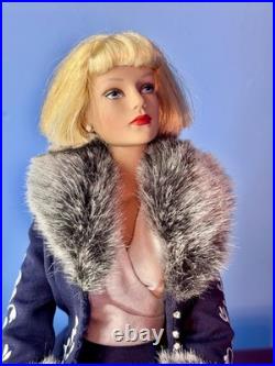 Tonner Doll Sydney Chase Sophisticate 16 (LE) 300 Excellent No Box Or Shoes