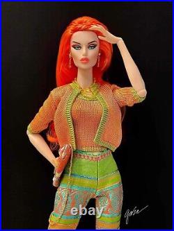 Tonner Doll UPTOWN PARADISE FOR 16 FASHION DOLLS NFRB SHIPPER-GREAT FABRIC