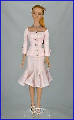 Tonner Dolls RTW Sydney Chase 2002 in Feminine Charm Outfit Mint