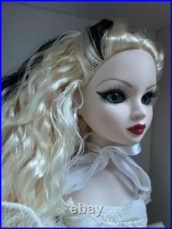 Tonner ELLOWYNE WILDE HALLOWEEN CON 2013 FOREVER AFTER 16 FASHION DOLL NEW NRFB