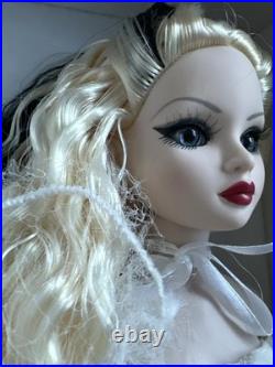 Tonner ELLOWYNE WILDE HALLOWEEN CON 2013 FOREVER AFTER 16 FASHION DOLL NEW NRFB