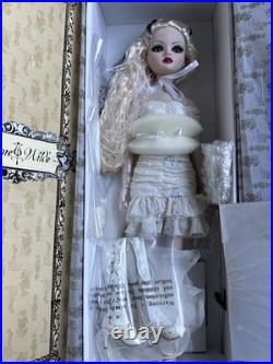 Tonner ELLOWYNE WILDE HALLOWEEN CON 2013 FOREVER AFTER 16 FASHION DOLL NEW NRFB