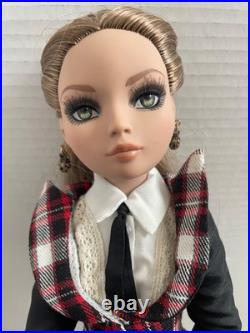 Tonner ELLOWYNE WILDE METRO GIRL 16 vinyl DOLL in a school outfit clothes READ